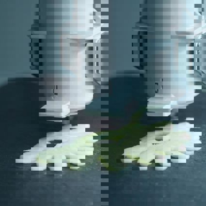 3D printer beginning to print potato snack