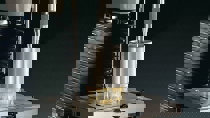 Understanding how a Texture Analyser works – adhesive testing